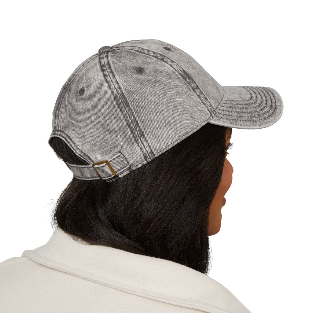 Casquette Vintage — “Made with Love & Rage”